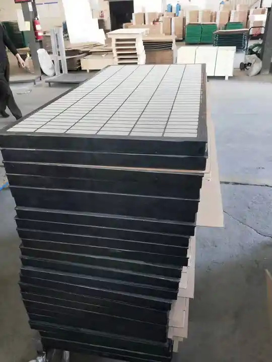 API Oilfield Wave / Flat Drilling Machines Shale Shaker Screen / Shale Shaker Parts 0