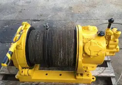 Drilling Rig Spare Parts Lifting Hauling Equipment QJL 0.5 / 40(A) / QJ5 / 220(B) Air Winch